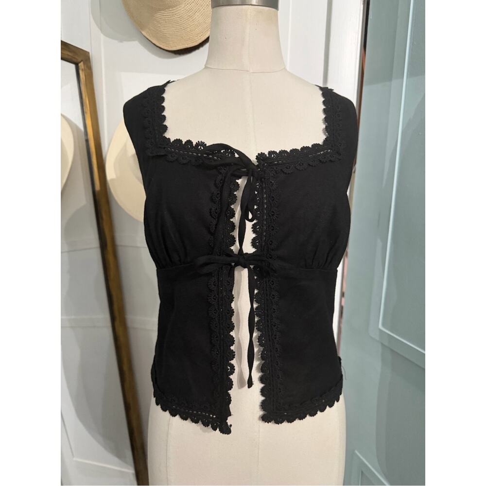 Women's House of Harlow 1960 Lace Edge Linen Front Tie Top in Black Size XS - Picture 2 of 7